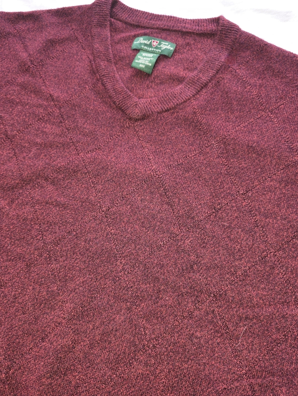 David Taylor Collection Burgundy V Neck Sweater Mens Medium